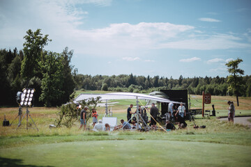 简述学前儿童美术创作及教学的指导方法